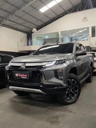 MITSUBISHI L200 TRITON 2.4 16V TURBO DIESEL SPORT HPE-S CD 4P 4X4 AUTOMÁTICO